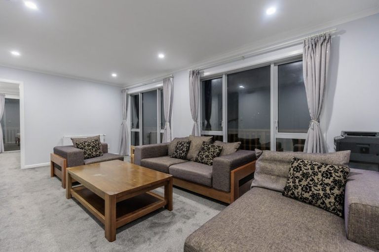 Photo of property in 32 Melksham Drive, Churton Park, Wellington, 6037