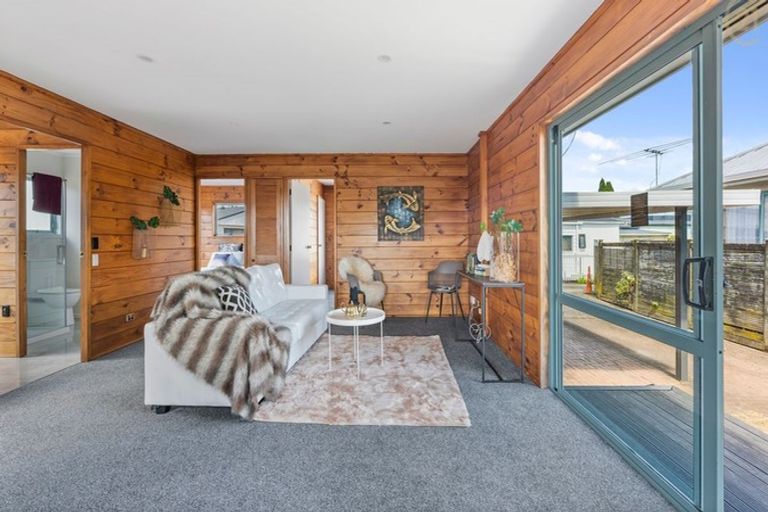 Photo of property in 2/3 Ganges Avenue, Mangere East, Auckland, 2024