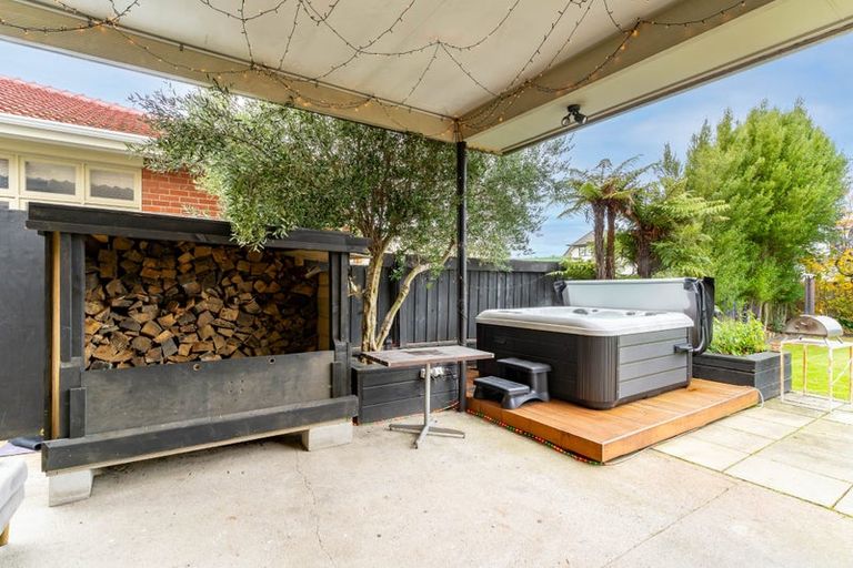 Photo of property in 16 Wycolla Avenue, Saint Clair, Dunedin, 9012