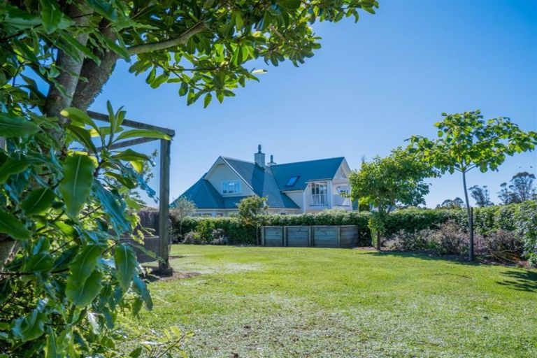 Photo of property in 120 Patons Rock Road, Patons Rock, Takaka, 7182