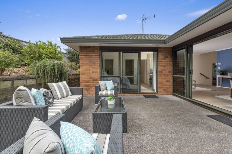 Photo of property in 24 Coventry Way, Long Bay, Auckland, 0630