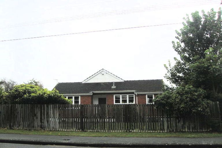 Photo of property in 13 Coopers Road, Dallington, Christchurch, 8061