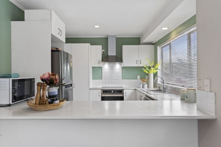 Photo of property in 1/18 Belgate Place, Somerville, Auckland, 2014