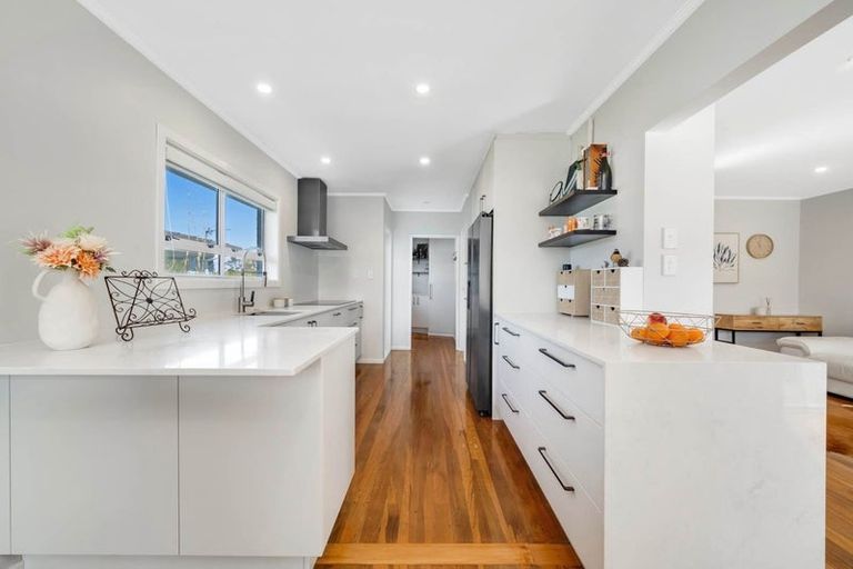 Photo of property in 12 Fordyce Avenue, Sunnyhills, Auckland, 2010