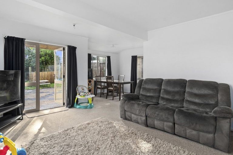 Photo of property in 60 Pelorus Street, Welcome Bay, Tauranga, 3112