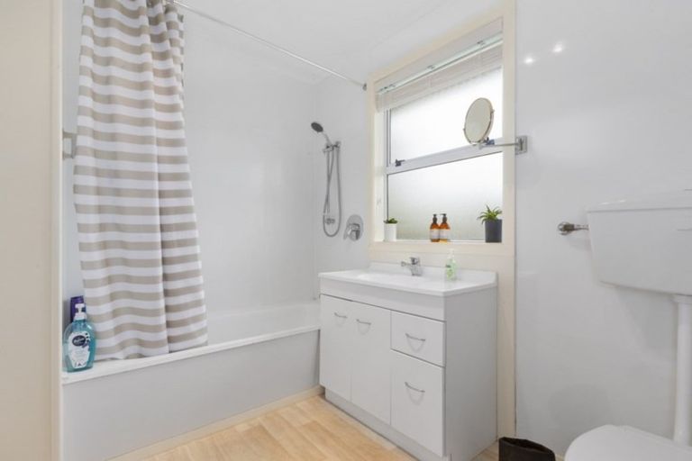 Photo of property in 16 Soper Road, Mosgiel, 9024