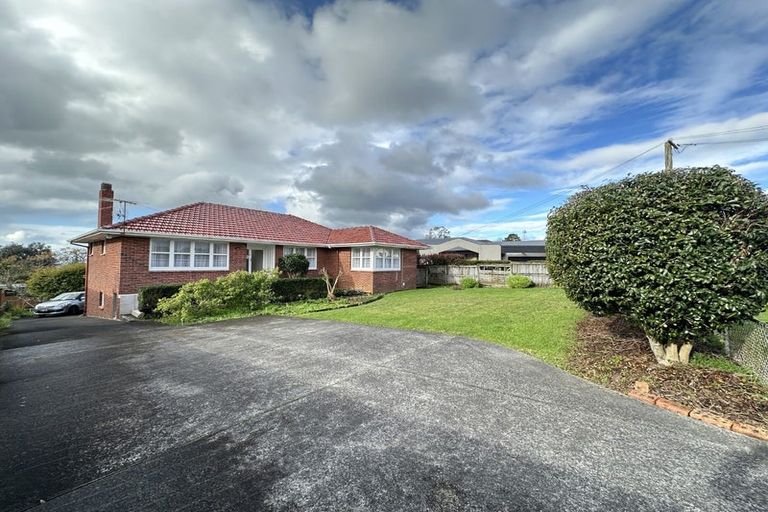 Photo of property in 17 Bleakhouse Road, Howick, Auckland, 2014