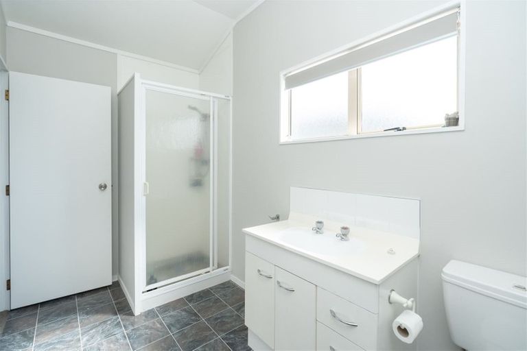 Photo of property in 14 Essendon Court, Glenview, Hamilton, 3206