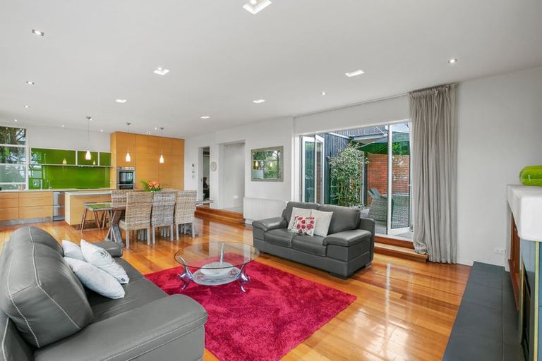 Photo of property in 11a Shearer Drive, Oakura, 4314