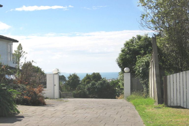 Photo of property in 2/559 East Coast Road, Browns Bay, Auckland, 0630