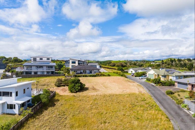 Photo of property in 20 Kihi Place, Ruakaka, 0116