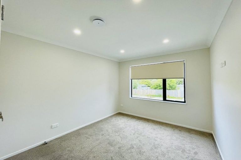 Photo of property in 36d Seymour Road, Sunnyvale, Auckland, 0612