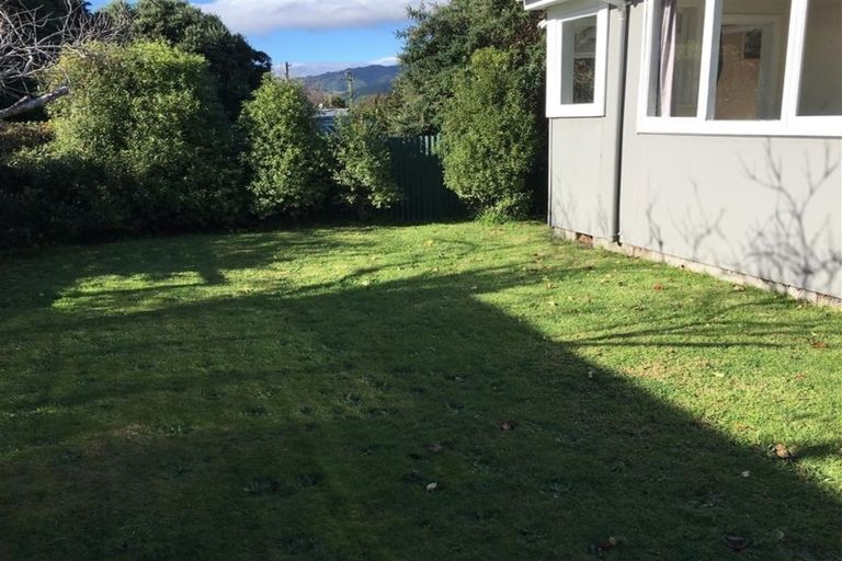 Photo of property in 1/5 Park Road, Paraparaumu Beach, Paraparaumu, 5032