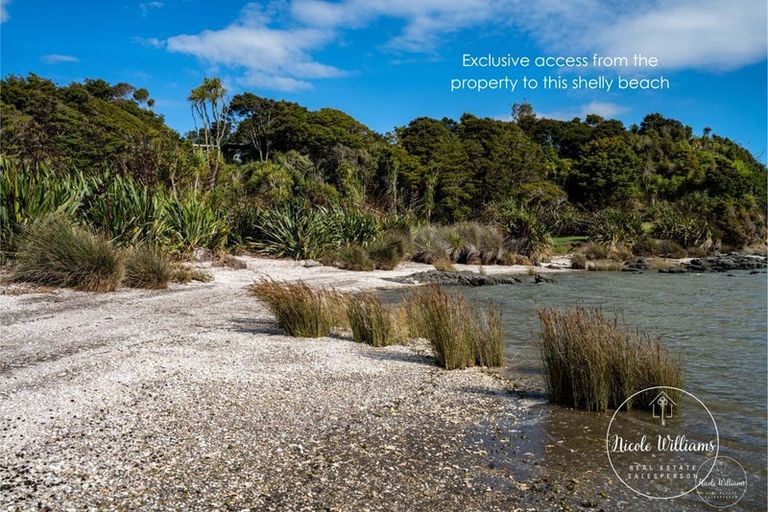 Photo of property in 15 Lancewood Lane, Pahi, Paparoa, 0571