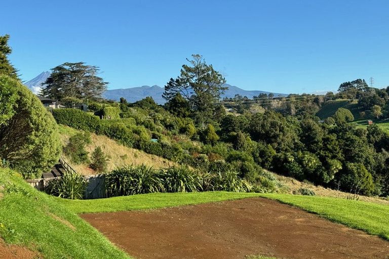 Photo of property in 10 Aderman Place, Hurworth, New Plymouth, 4310