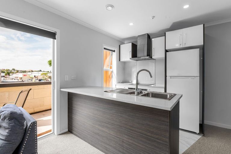 Photo of property in 102/124 Commerce Street, Frankton, Hamilton, 3204