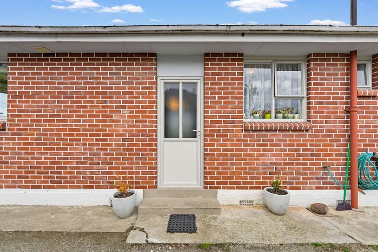 Photo of property in 17 Lawrence Street, East Gore, Gore, 9710