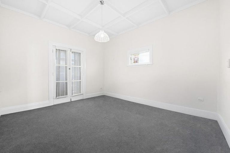 Photo of property in 16 Coates Street, Hamilton East, Hamilton, 3216