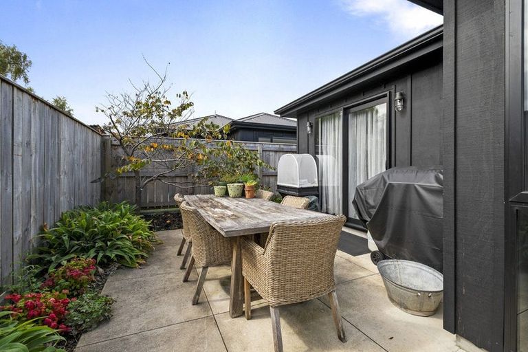 Photo of property in 25a Hereford Street, West End, Palmerston North, 4410