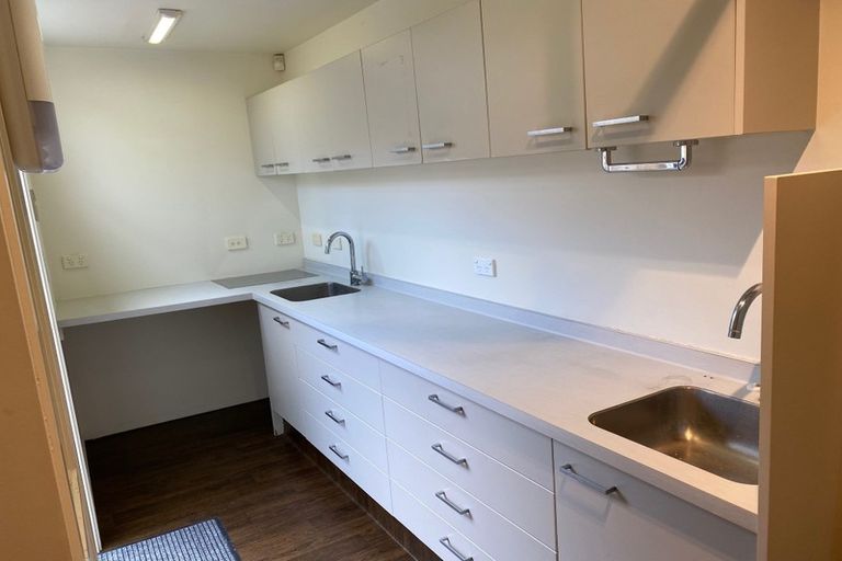 Photo of property in 146 Hinemoa Street, Birkenhead, Auckland, 0626