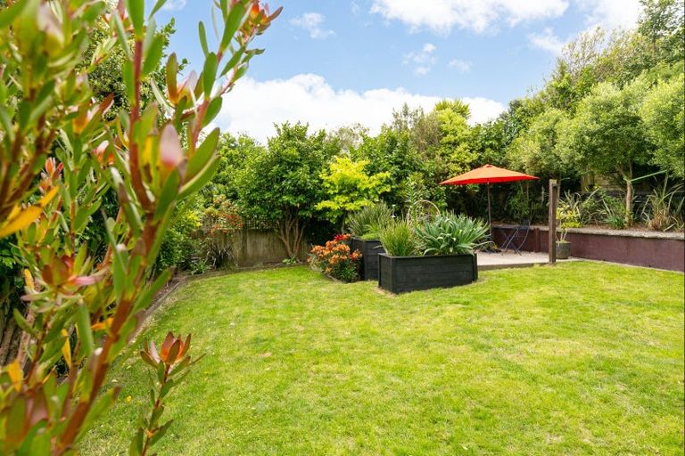 Photo of property in 220 Karori Road, Karori, Wellington, 6012