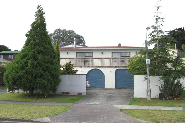 Photo of property in 14 Hueglow Rise, West Harbour, Auckland, 0618