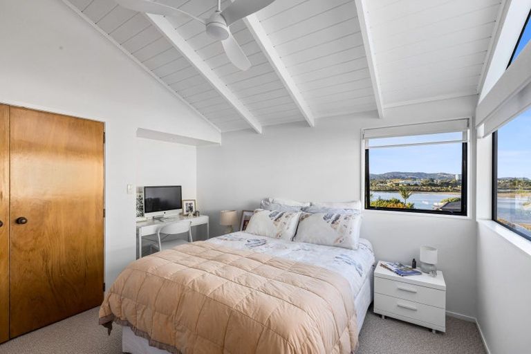 Photo of property in 28 Maori Hut Road, Red Beach, 0932