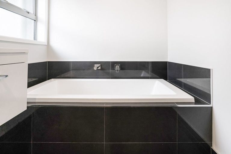 Photo of property in 35 Packard Crescent, Halswell, Christchurch, 8025