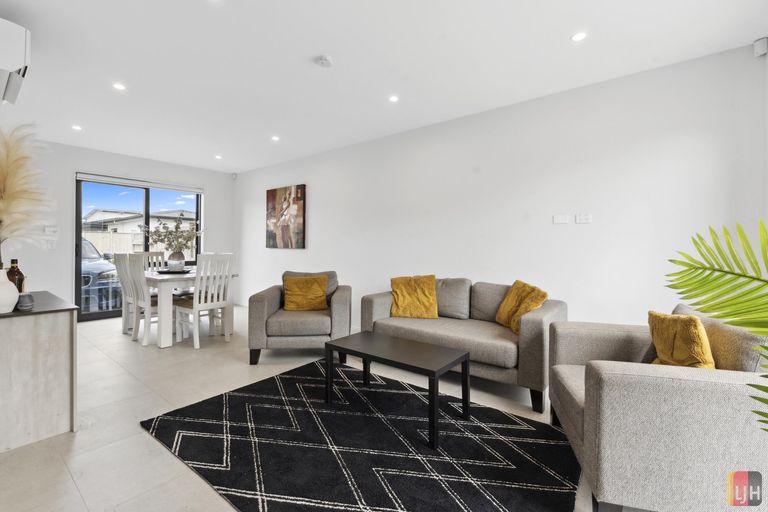 Photo of property in 9 Adlam Lane, Takanini, 2112