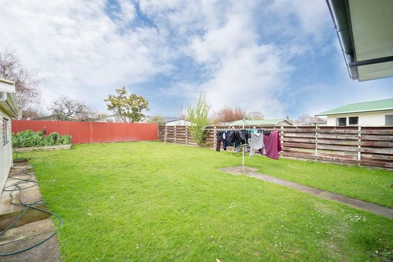 Photo of property in 24 Rhodes Drive, Kelvin Grove, Palmerston North, 4414