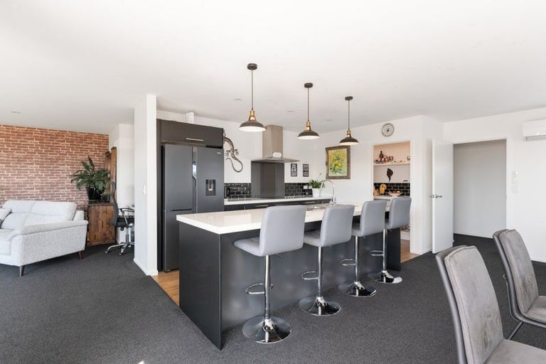 Photo of property in 19 Whincops Road, Halswell, Christchurch, 8025