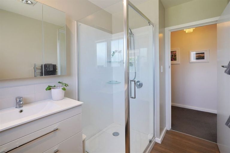 Photo of property in 34 Charlcott Street, Burnside, Christchurch, 8053