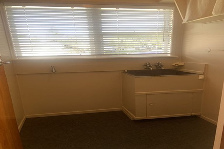 Photo of property in 43 Mason Street, New Lynn, Auckland, 0600