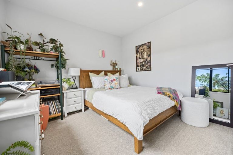 Photo of property in 2 Odlin Lane, Red Beach, 0932