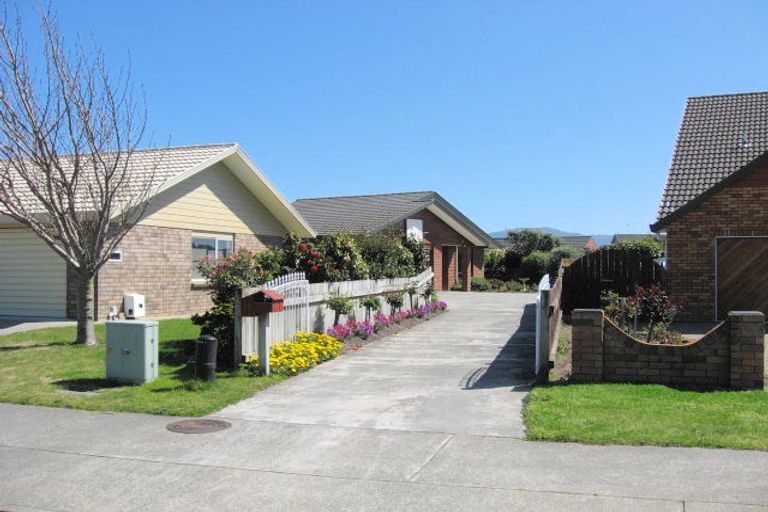 Photo of property in 15 College Drive, Paraparaumu, 5032