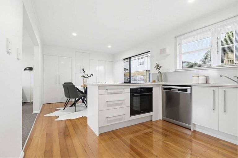 Photo of property in 18 Buller Crescent, Manurewa, Auckland, 2102