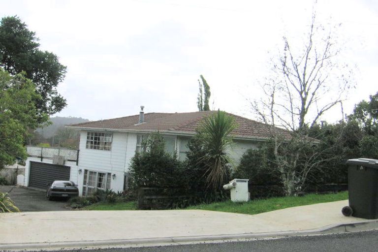 Property details for 3 Outlook Road, Greenhithe, Auckland, 0632