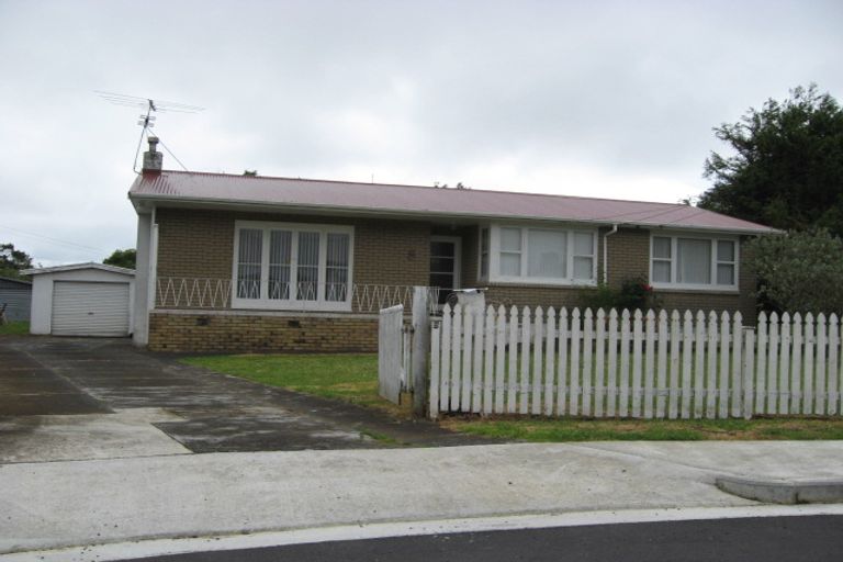 Photo of property in 8 Derrett Place, Mangere Bridge, Auckland, 2022