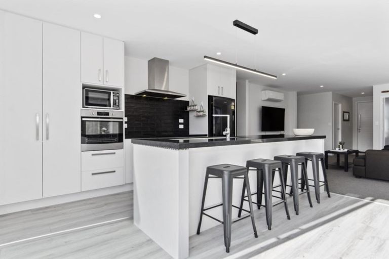 Photo of property in 63 Te Kio Crescent, Papamoa Beach, Papamoa, 3118