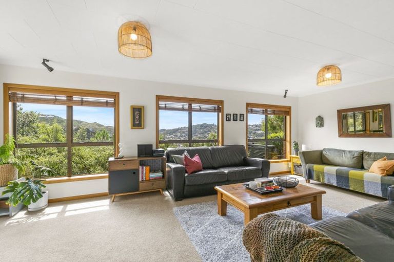 Photo of property in 24 Southern Cross Crescent, Island Bay, Wellington, 6023