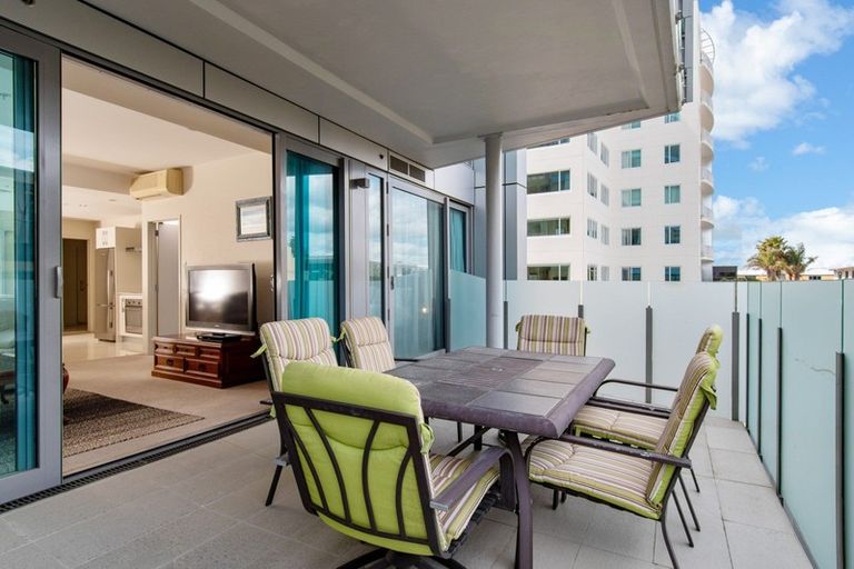 Photo of property in 4/8 Maunganui Road, Mount Maunganui, 3116