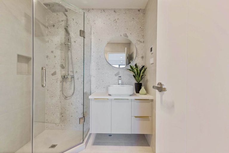 Photo of property in 44c Bruce Road, Glenfield, Auckland, 0629