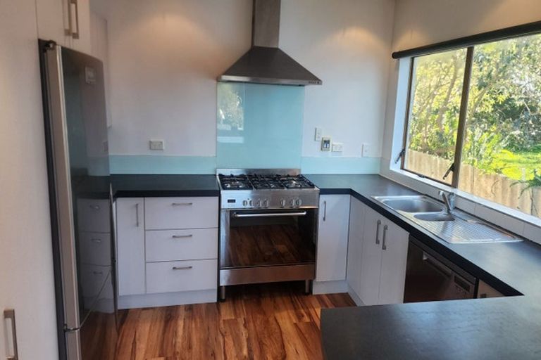 Photo of property in 1/6 Stredwick Drive, Torbay, Auckland, 0630