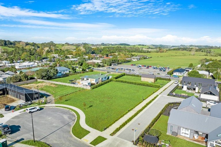 Photo of property in 18 Tiaki Lane, Matakana, 0985