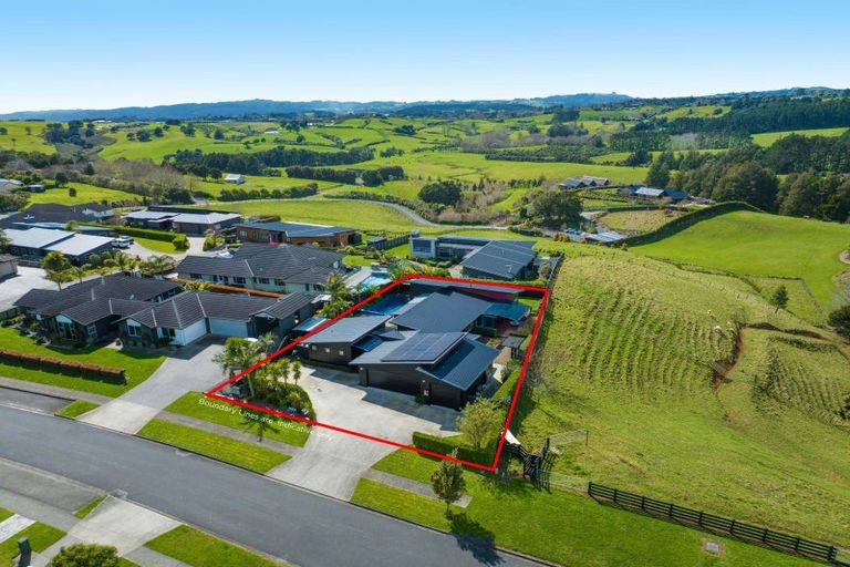Photo of property in 17 William Andrew Road, Pukekohe, 2120