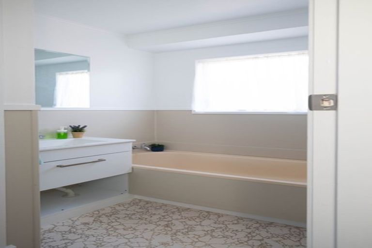 Photo of property in 2 Unity Lane, Melville, Hamilton, 3206