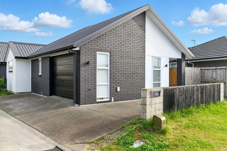 Photo of property in 14 Toi Place, Papamoa, 3118