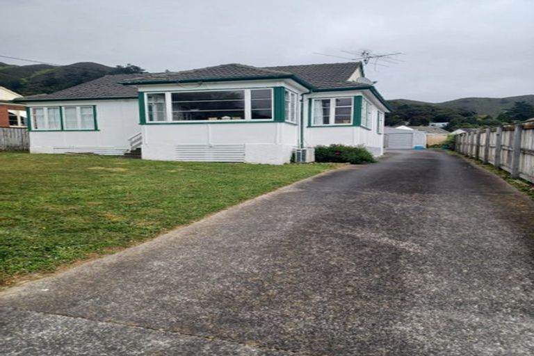 Photo of property in 14 Cleland Crescent, Naenae, Lower Hutt, 5011