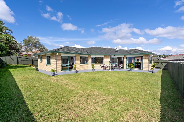 Photo of property in 42 Bellville Drive, Clendon Park, Auckland, 2103
