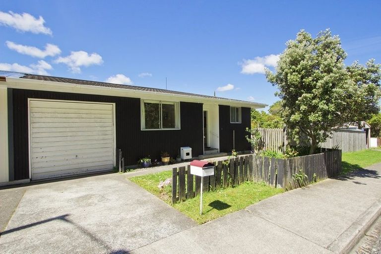 Photo of property in 64 Mulberry Street, Maungaraki, Lower Hutt, 5010